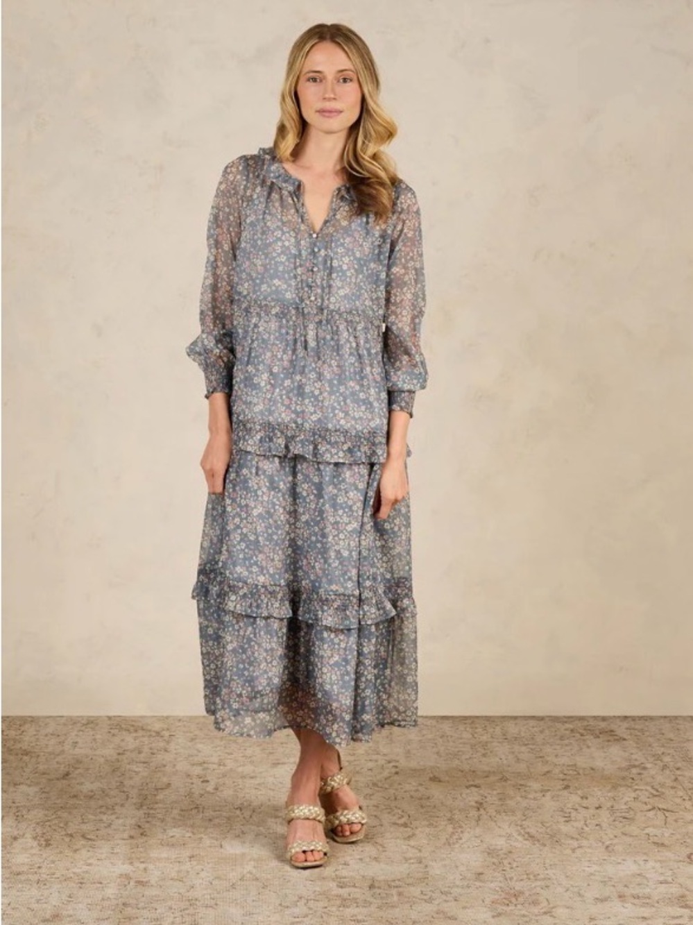 Noralee Meadow Mirabelle Tiered Maxi Dress - Gray Floral - Large - NWT